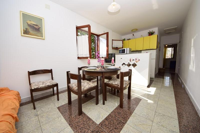 Zora Apartment Seget Vranjica Exterior photo